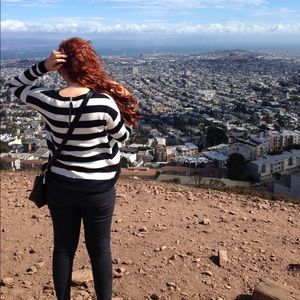 H&M STRIPPED SWEATER